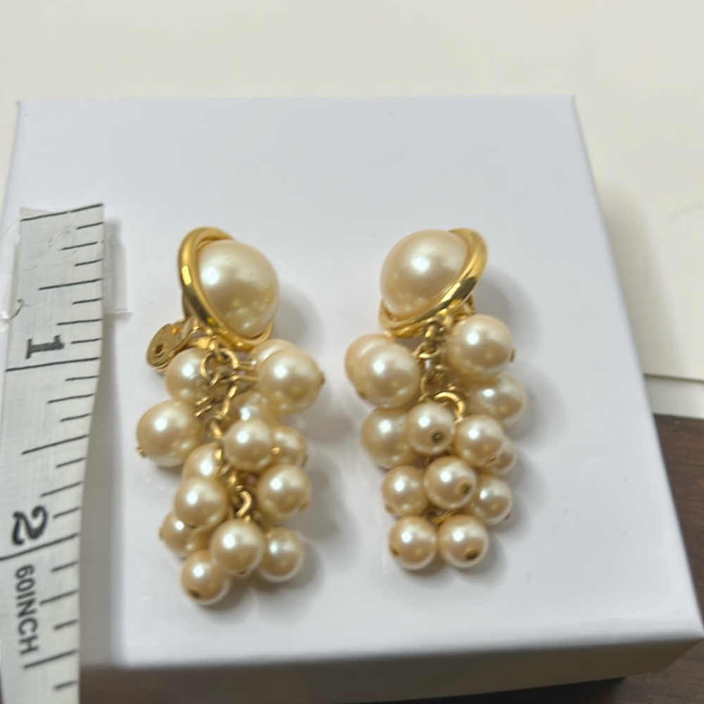 Monet pearl gold tone clip earrings grape design bridal vintage classic retro